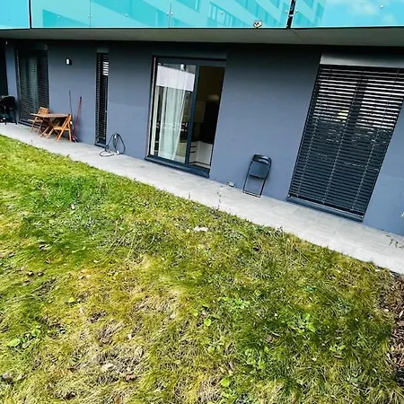 Holesovice, Garden, Garage Lejlighed