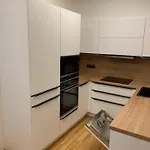 Holesovice, Garden, Garage *
