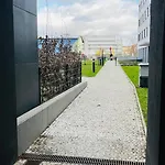 Holesovice, Garden, Garage *