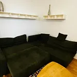 Holesovice, Garden, Garage